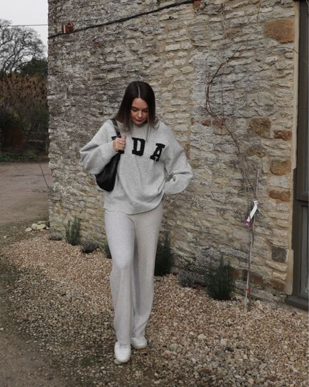 The Cotswolds + my new @adanola jumper + all grey look… what could go wrong? 🩶 


#LTKeurope #LTKSeasonal #LTKstyletip