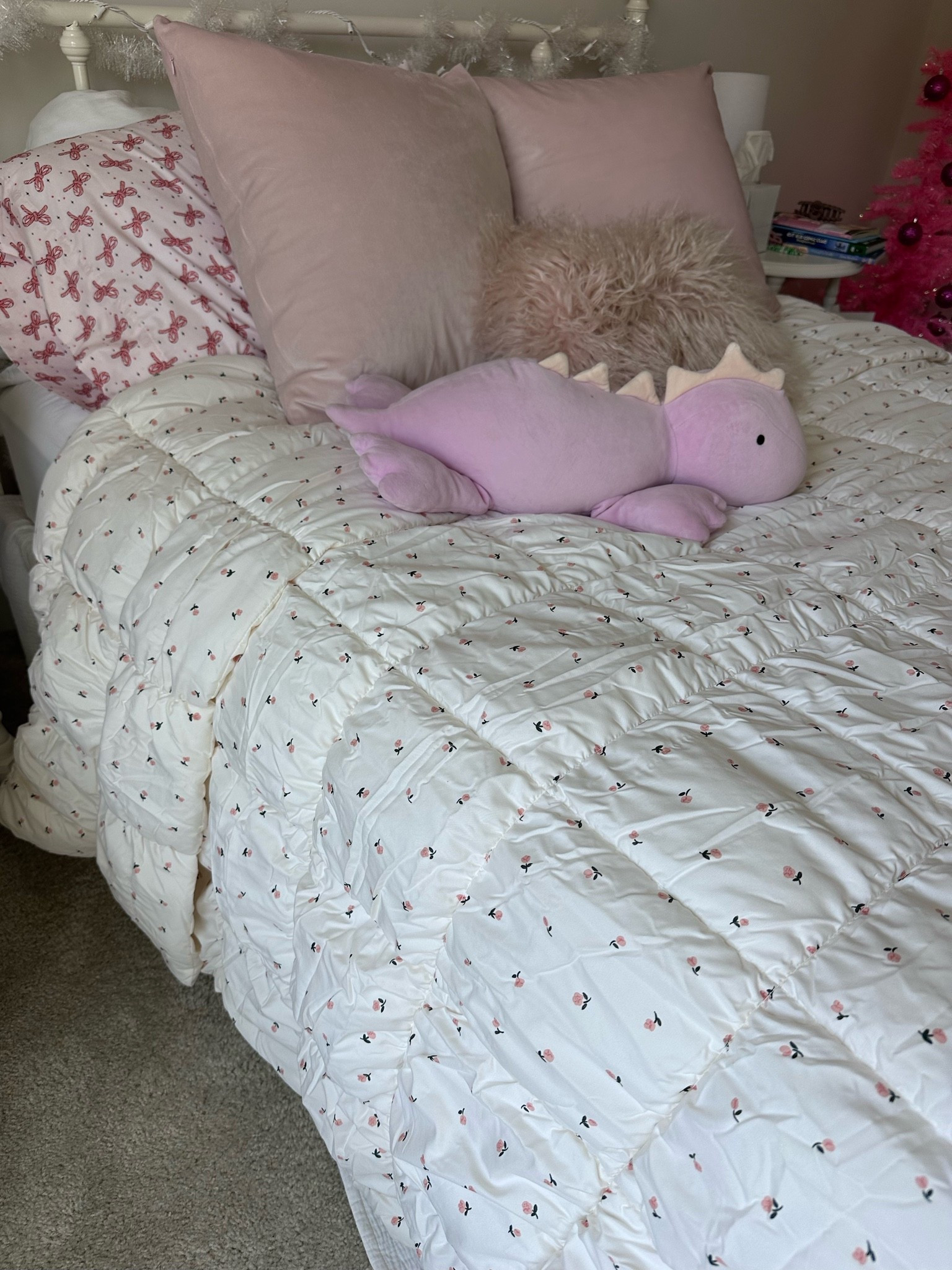 New comforter for our little girl! It’s super soft and the best size for a full or queen!

#LTKHome #LTKSaleAlert