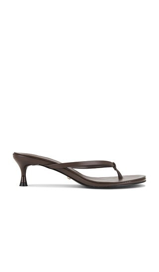 RAYE Kimme Sandal in Brown. - size 7.5 | Revolve Clothing (Global)