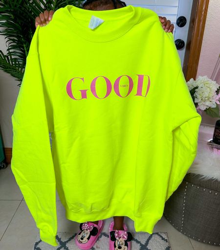 Good vibes sweatshirt size medium - use code Kenid15 to save