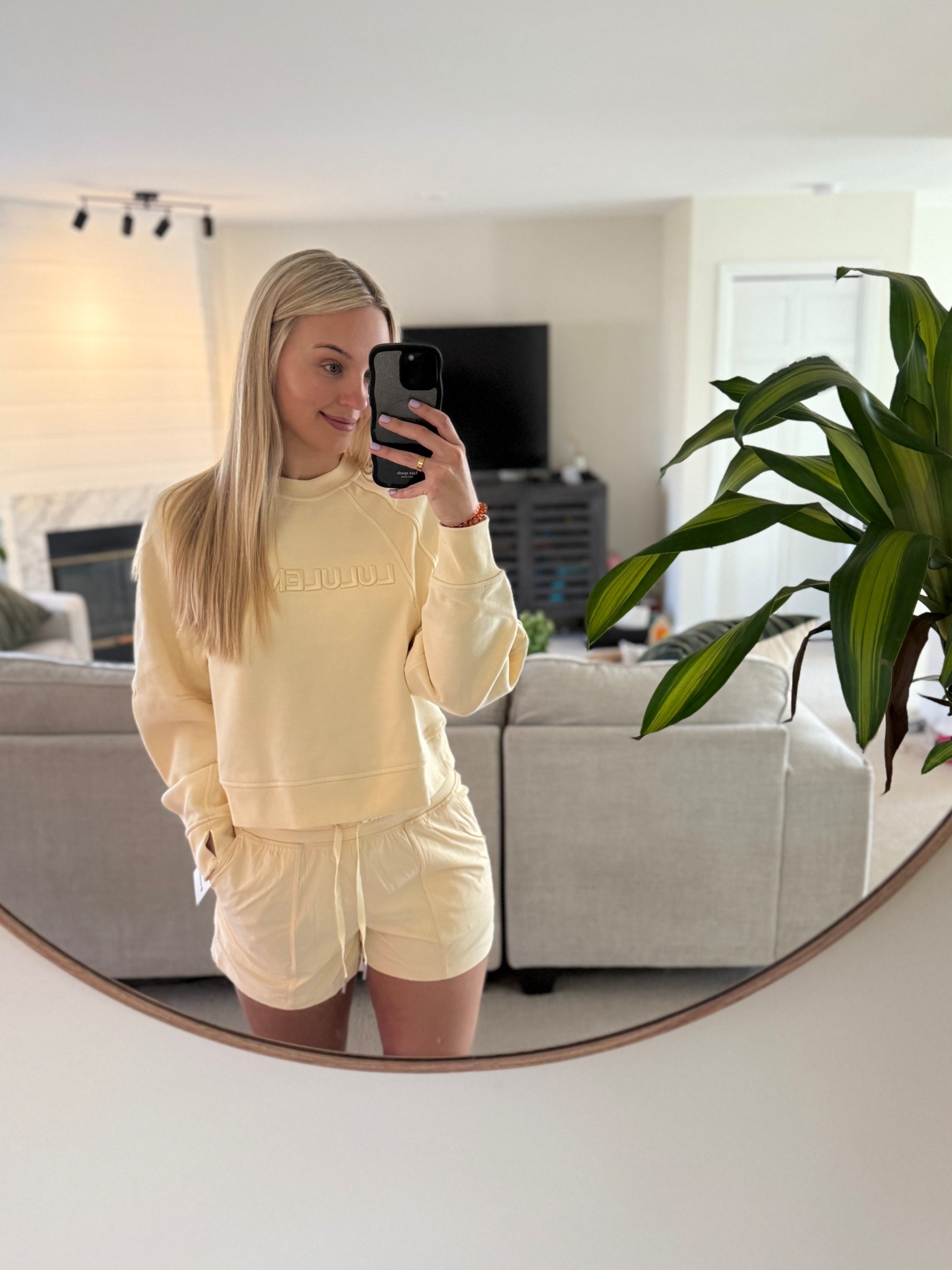 Who else is obsessed with this baby yellow color? 💛🙋🏼‍♀️
•
Size XS/S on Top!

#LTKSaleAlert #LTKFindsUnder100 #LTKTravel