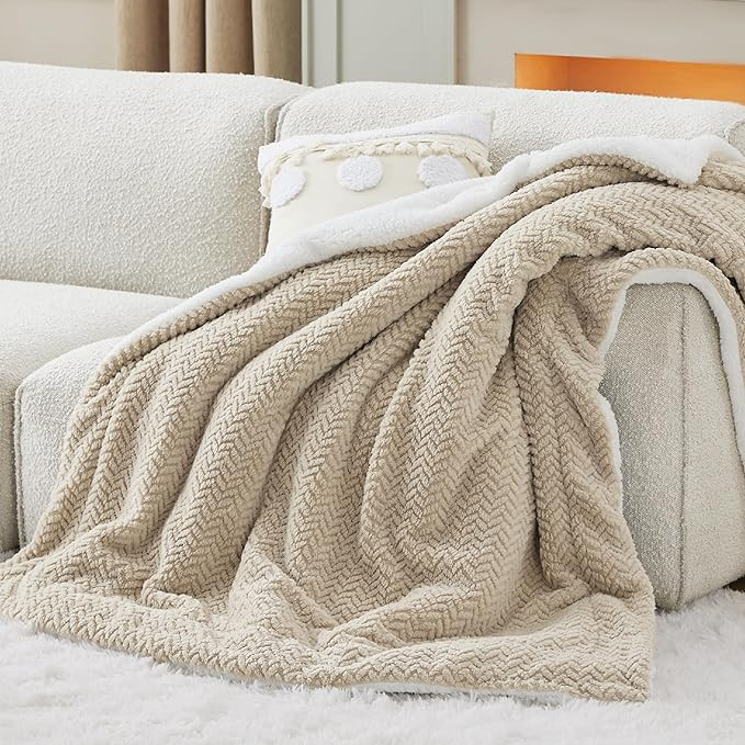 Bedsure Sherpa Throw Blanket for Couch - Herringbone Fleece Thick Warm Blanket for Winter, Fuzzy ... | Amazon (US)