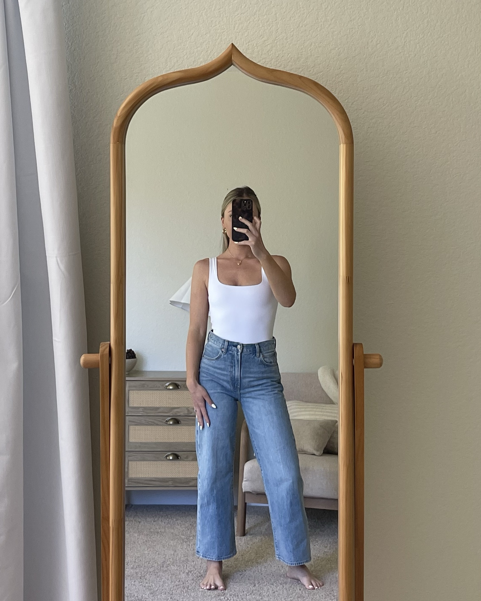 I’m loving a simple staple 🤍🩵 
top - small
bottoms - size 26

Everything is Aritzia & true to size!

#LTKStyleTip