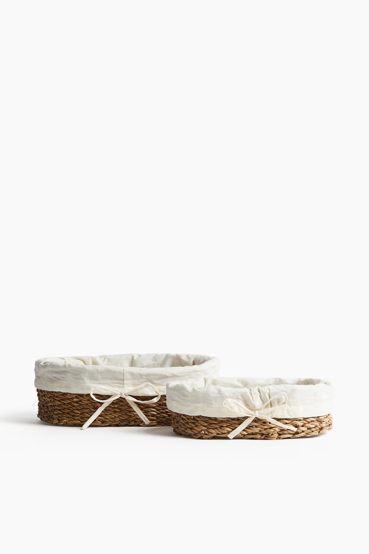2-pack seagrass bread baskets | H&M (UK, MY, IN, SG, PH, TW, HK)