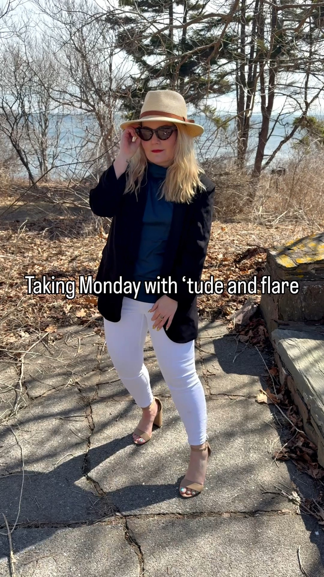 Always a Manic Monday here, but at least the fit is good even if the dance moves aren’t.😅

#manicmonday #greatfit #baddancemoves

#LTKActive #LTKootd #LTKPetite