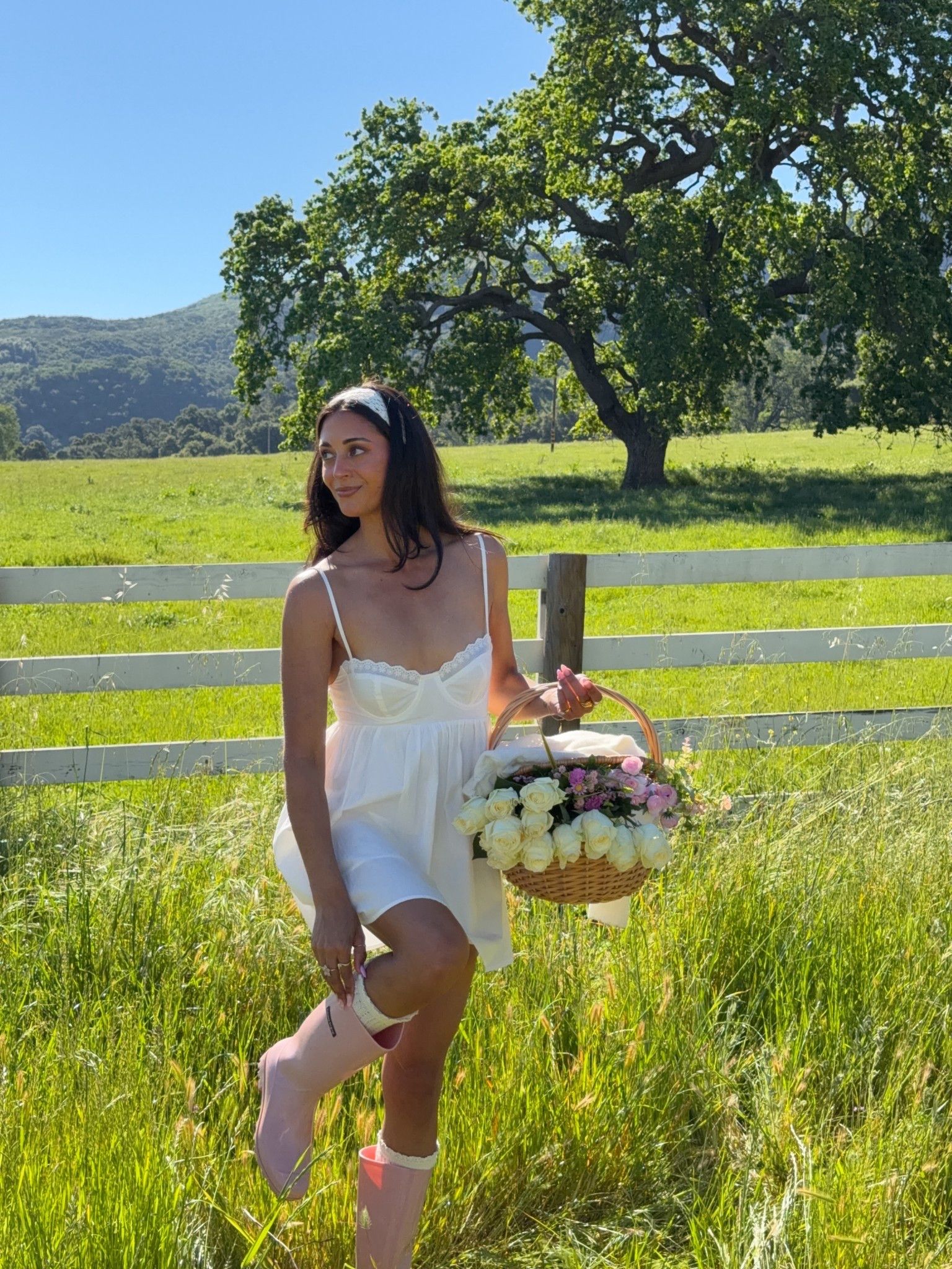 Spring dress 
Wearing size xs 

#LTKootd #LTKgrwm #LTKdayinmylife