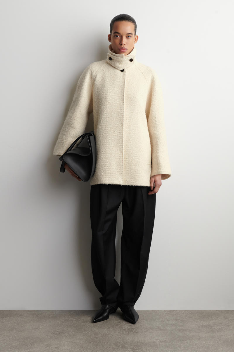 COS | COS (EU)