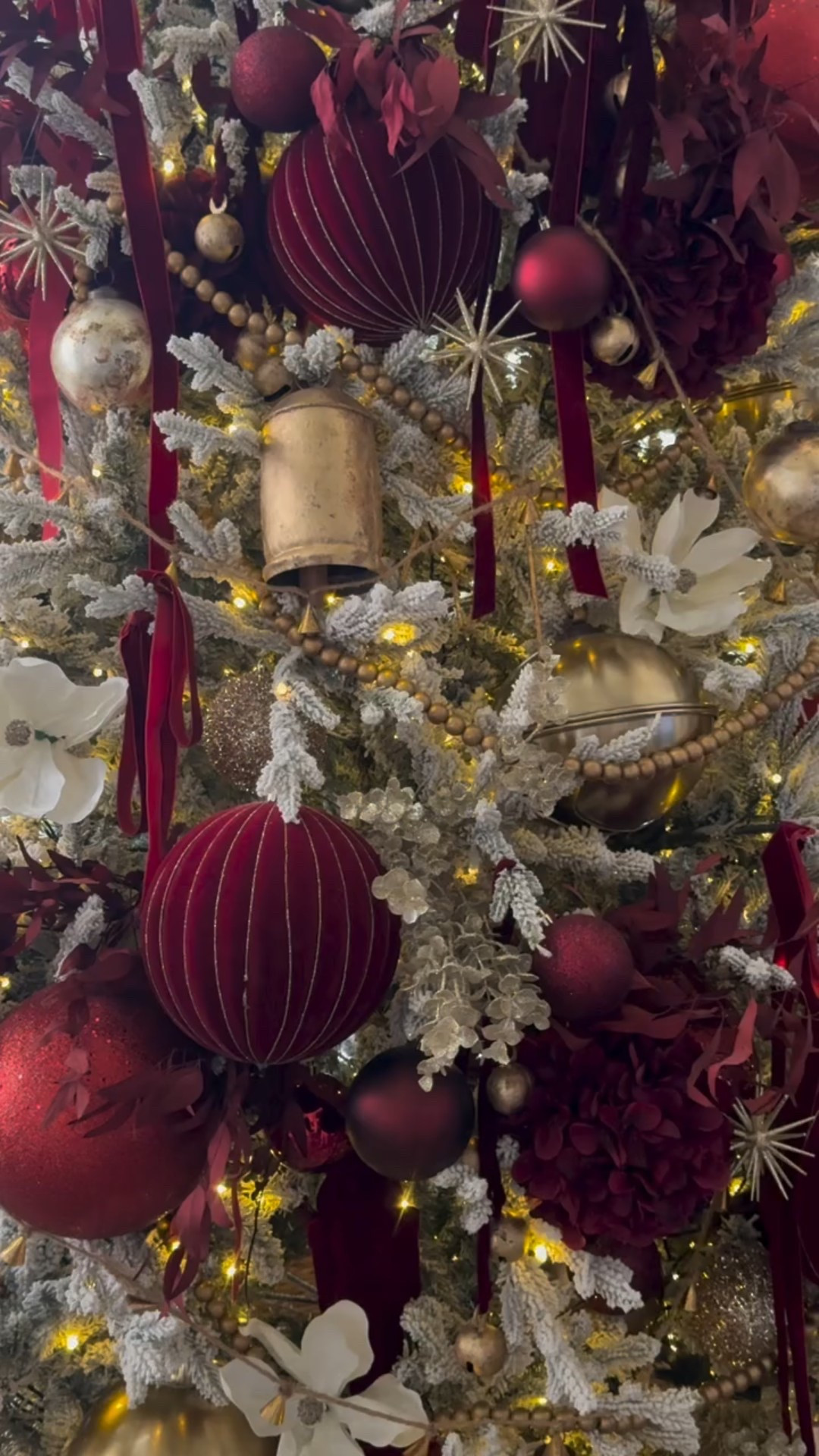 🍟FAV FOOD GIFT IDEA🍟

Everyone loves getting a giftcard to their fav place to eat (hello teenage boys)! Let’s make it festive and memorable by adding an ornament to go with it. We do an ornament for each person in our family each year so these are perfect! I will link what I can but a lot of restaurants have an online store (Cane’s, Whataburger) and some sell ornaments at their physical locations (Chick-fil-a, Starbucks). Etsy and Ebay are great places to look as well. Comment ORNAMENT for links! 

#christmasornaments #christmasgiftideas #christmasgifts #ornament #fastfood #teengifts