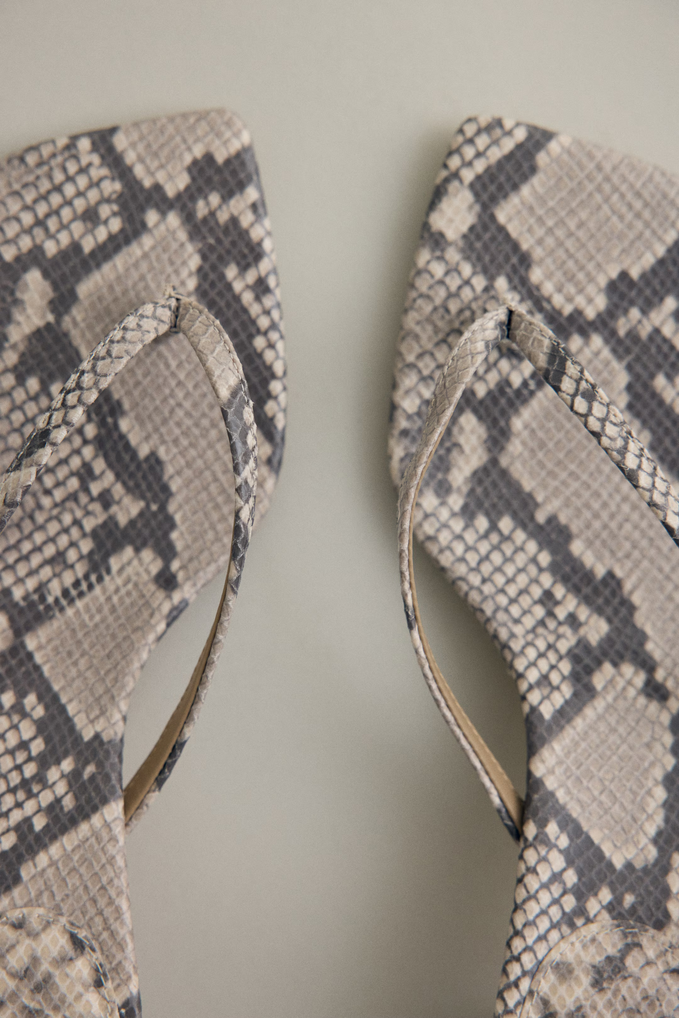 Kitten-heeled sandals | H&M (UK, MY, IN, SG, PH, TW, HK)