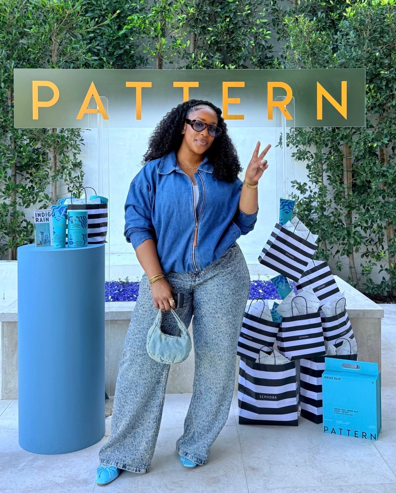 Decided to match the blue vibe! Jeans are old but linked a similar pair! I’m wearing an XL in the jacket. 