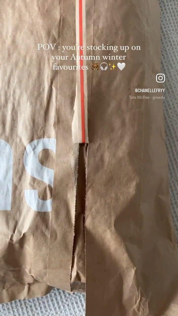 My favourite autumn winter pieces!!🐻🤍 

A styling haul coming very soon! 

Use code ‘CHANELLEF10’ for %% off your orders with @superdry #superdry #superdryjacket

•
•

#autumnwardrobe #autumnstyling #autumnhaul #autumnoutfit #winterhaul #neutralstyle #ootn 

#LTKfindsunder50 #LTKstyletip #LTKSeasonal