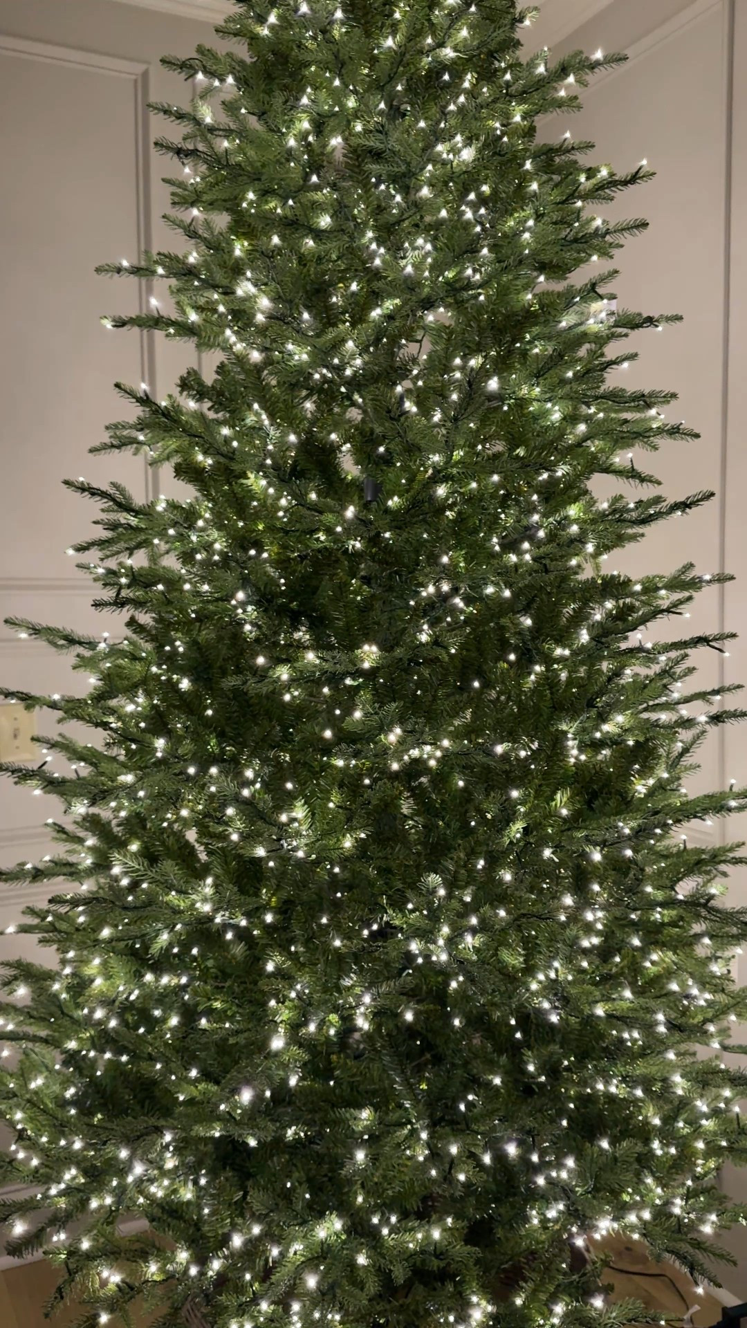 finally caved and bought the viral tree 😭🥹and let me tell you i’m in awe 😮‍💨

twinkling tree, twinkle christmas tree, viral home depot tree

#LTKHoliday #LTKHome