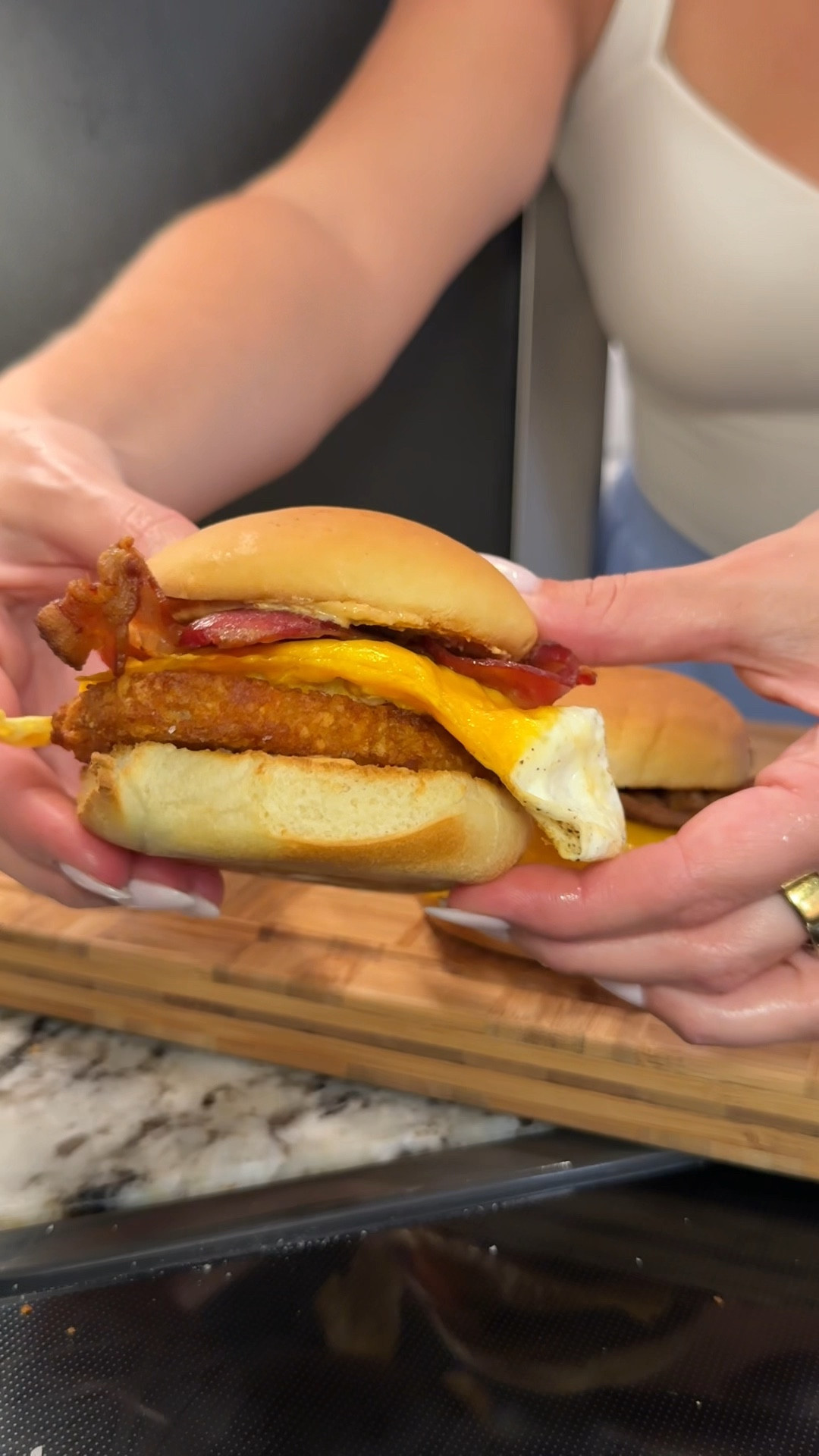 mornings hit different when there’s a breakfast sandwich on the menu😌🥓🍳stacked with all the good stuff- it’s the motivation you need to get your day started!
#kitchenfavorites #cookingessentials #favoritekitchenitems #breakfastideas
Ingredients:
- 8 pieces bacon
- 2 hash brown patties
- 2 large eggs
- 2 slices cheddar cheese
- 2 hamburger buns
- salt and black pepper to taste
- special sauce

#LTKSeasonal #LTKHome #LTKFamily