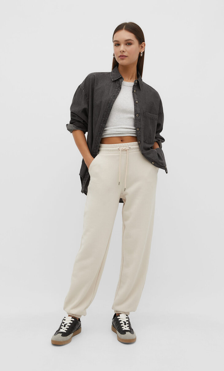 Plush jersey jogging trousers - Women's fashion | Stradivarius United Kingdom | Stradivarius (UK)