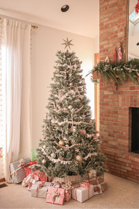 Christmas tree, Christmas, Christmas tree decor 

#LTKhome #LTKfamily #LTKHoliday