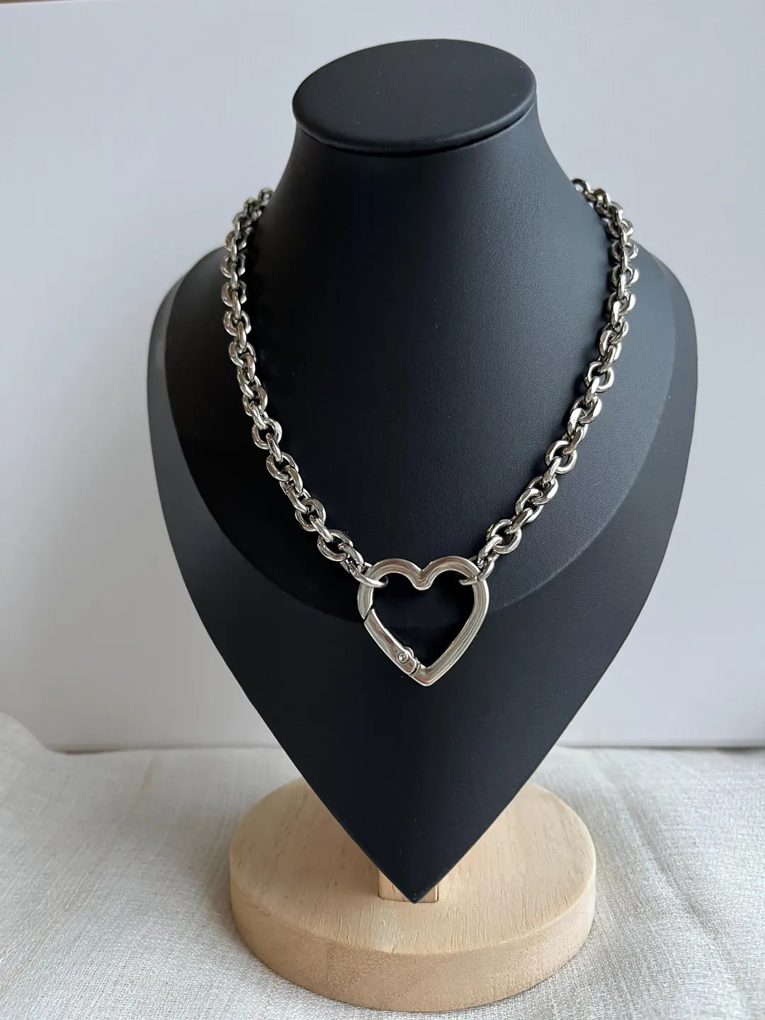 Heart Necklace Choker, Chunky Chain, Stainless Steel, Heart Chain Necklace, Carabiner Necklace, T... | Etsy (US)