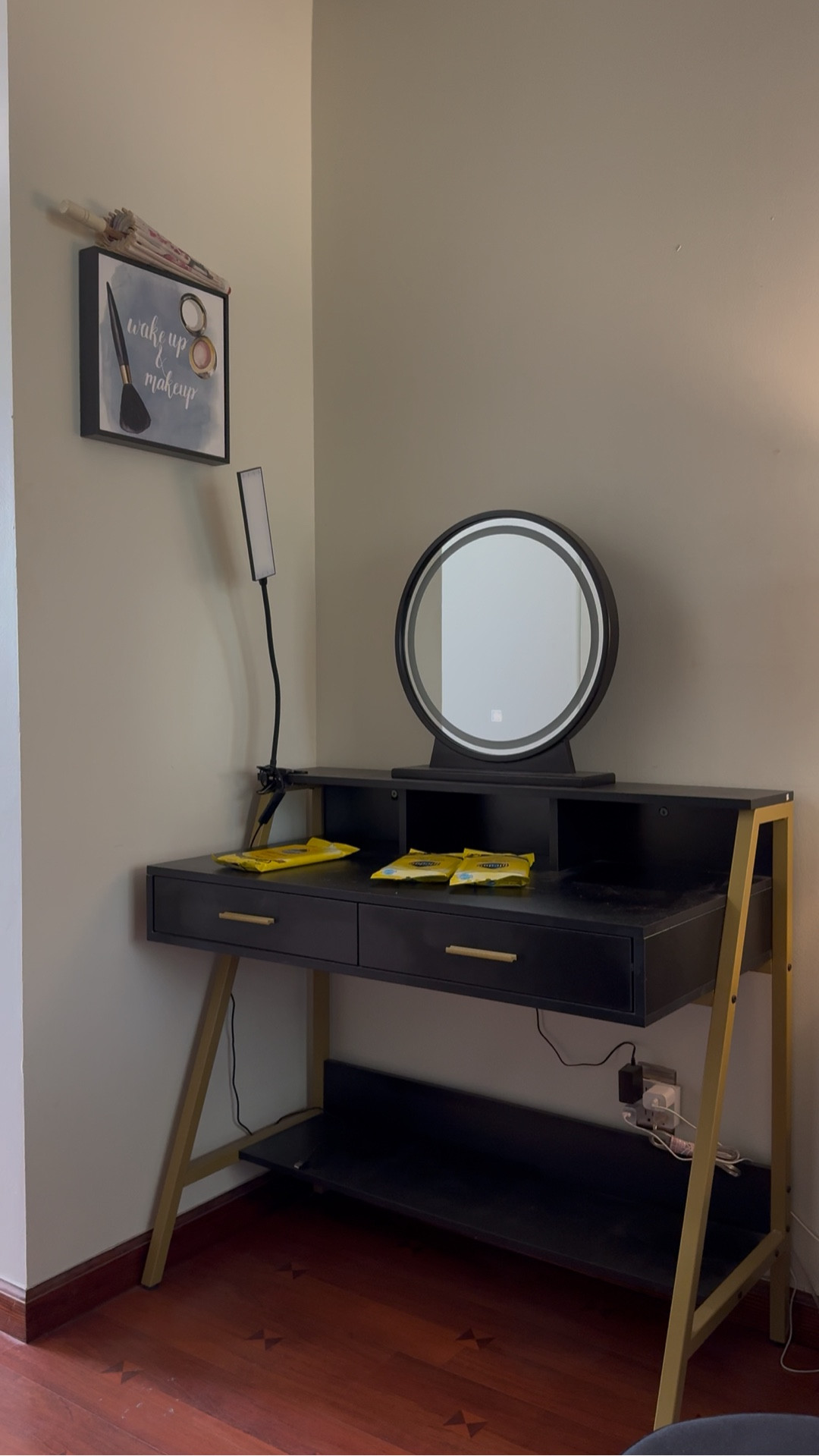 Style my vanity dresser with me with an upgraded mirror 

#LTKHome #LTKFamily #LTKFindsUnder100