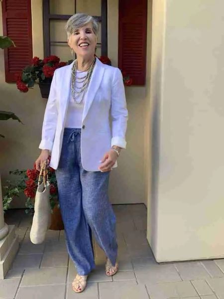 Which white blaze look is your fave?
Scroll to the end! See ALL THE DETAILS on the blog post: https://drjuliesfunlife.com/how-to-wear-a-white-blazer-six-ways/
Follow me there for more fun fashion, family, and food ideas!

#ltkover50
#ltkitbag
#ltkworkwear

#LTKsalealert #LTKSeasonal #LTKstyletip