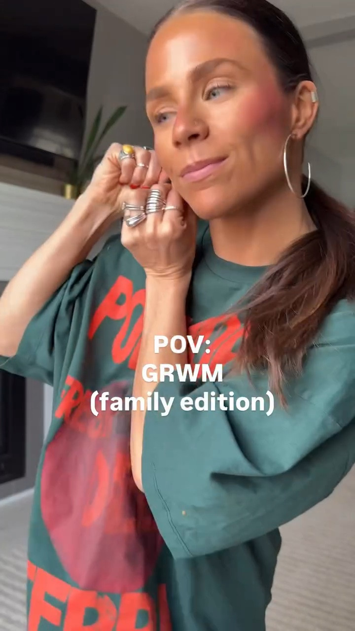 Always the last one… but we must get ready anyway. 😊Off to grab dinner and play some cards with the fam. ❤️ happy Saturday!