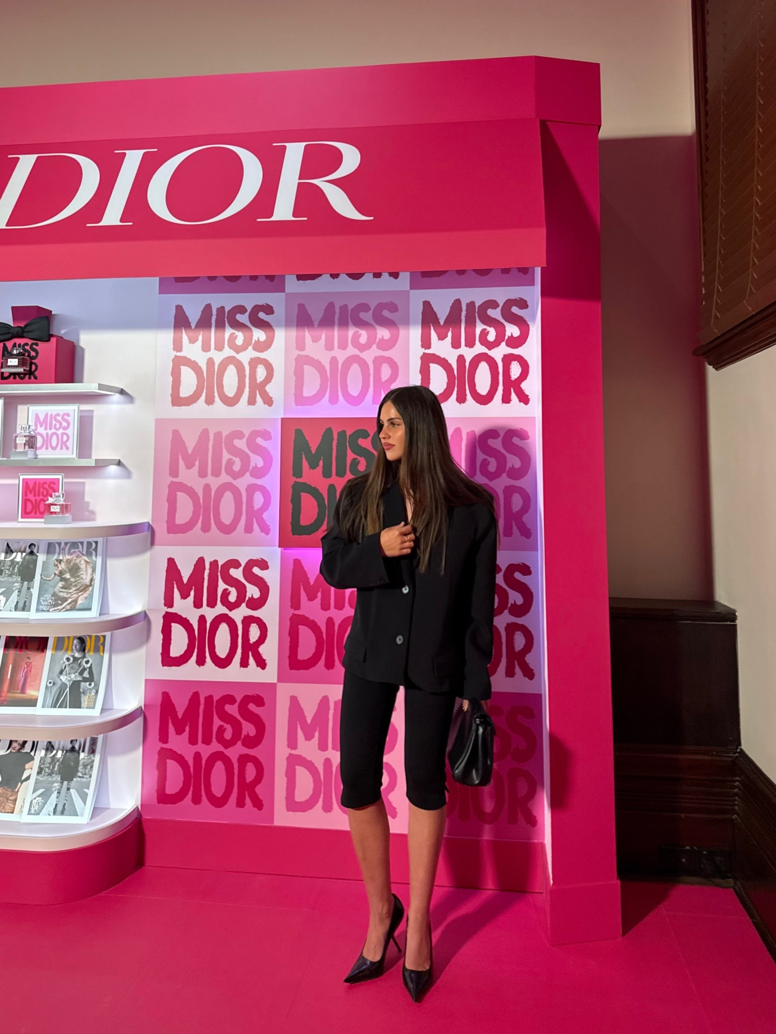 Blazer is old SIR. that I had cropped and I’m wearing an XS in the Capris and bag is Reh

#LTKaustralia #LTKFashionMonth #LTKspring