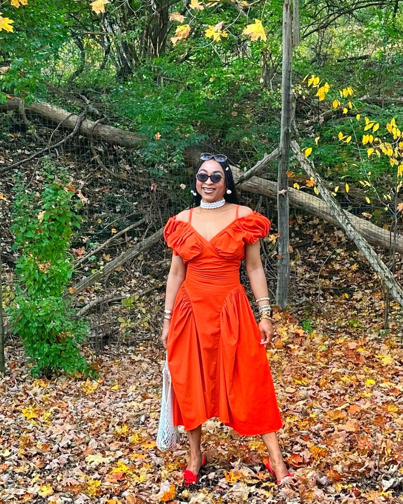 Embrace spring warmth with this perfect Sunday brunch or date night look. 🍂☀️ Double the sunscreen, double the happiness, and double your shades as we soak in the last days of skin exposure. 
🌞✨🕶️🌟📖

#SO #FallV #HappinessAndHealing #EmbracetheSeason #CarpeDiem #LivingInTheMoment