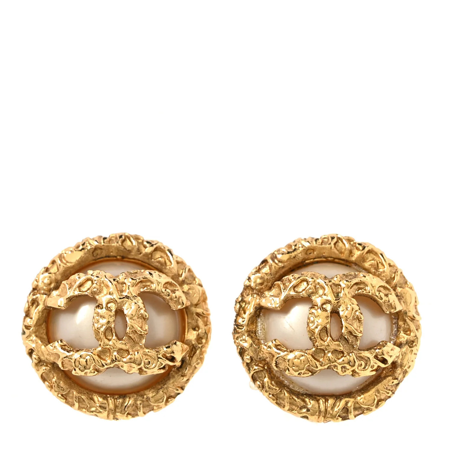 Chanel Textured CC Clip On Earrings Gold 1884195 | FASHIONPHILE (US)