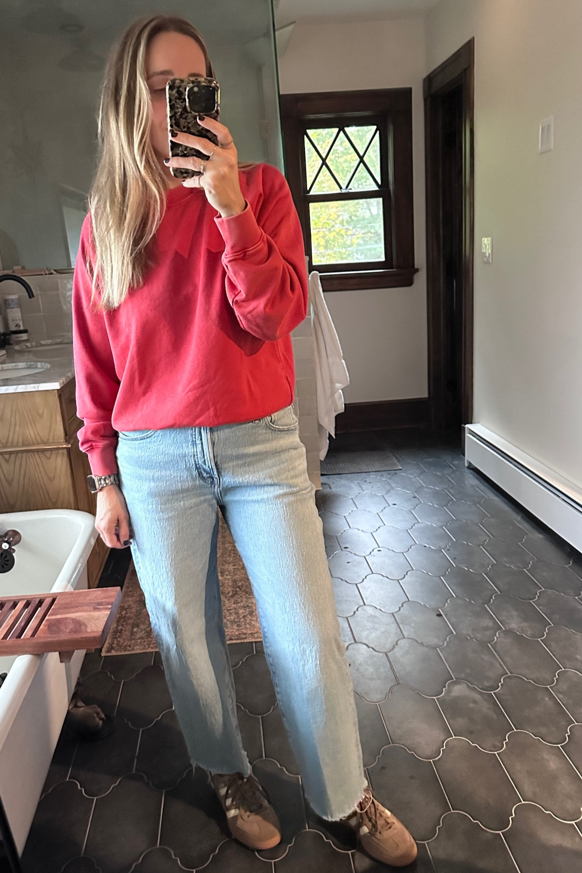 Monday morning in my favorite Gap crewneck 

#LTKOver40 #LTKMidsize #LTKFindsUnder50