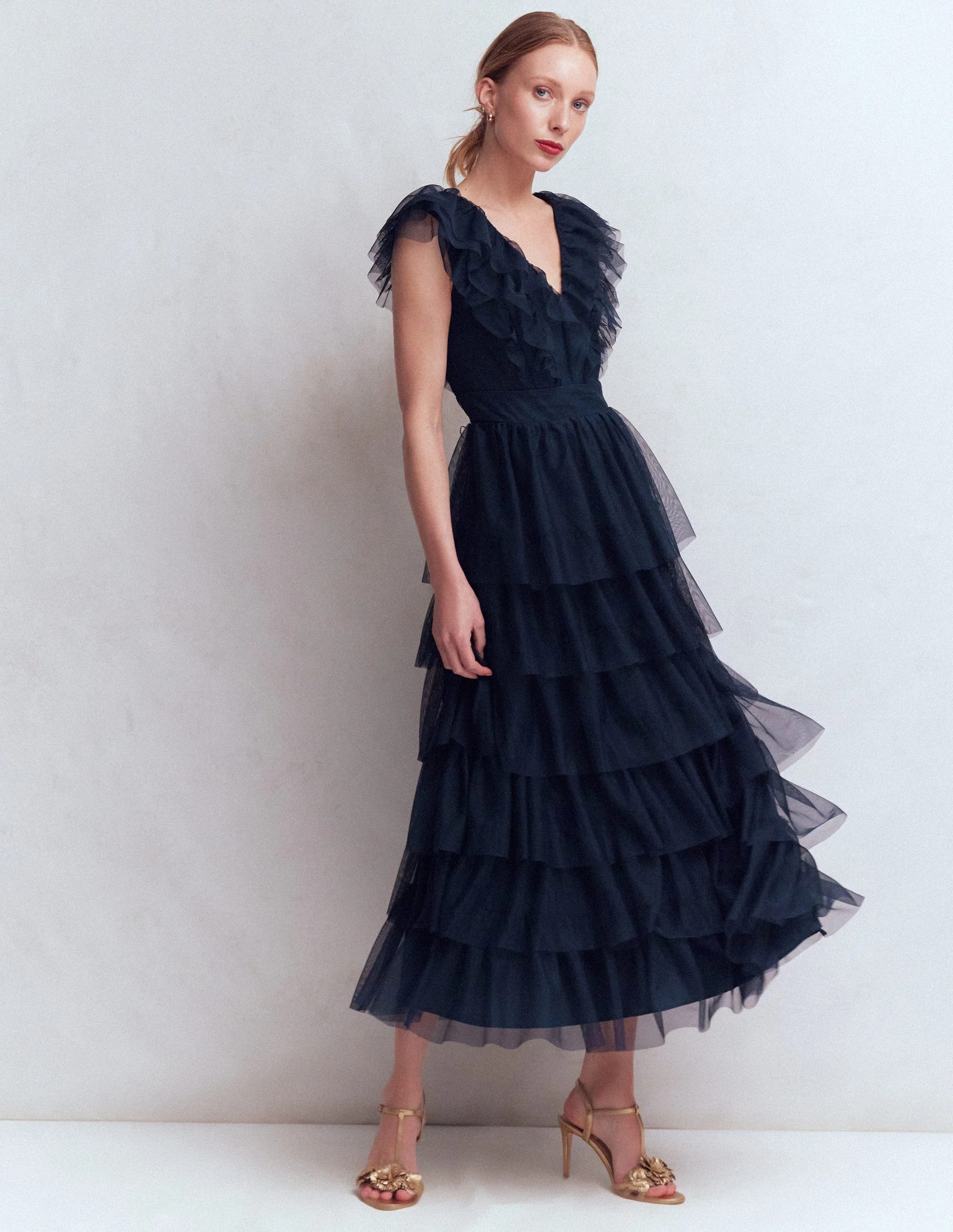 Gestuftes T\u00fcllkleid mit R\u00fcschen-Marineblau | Boden DE