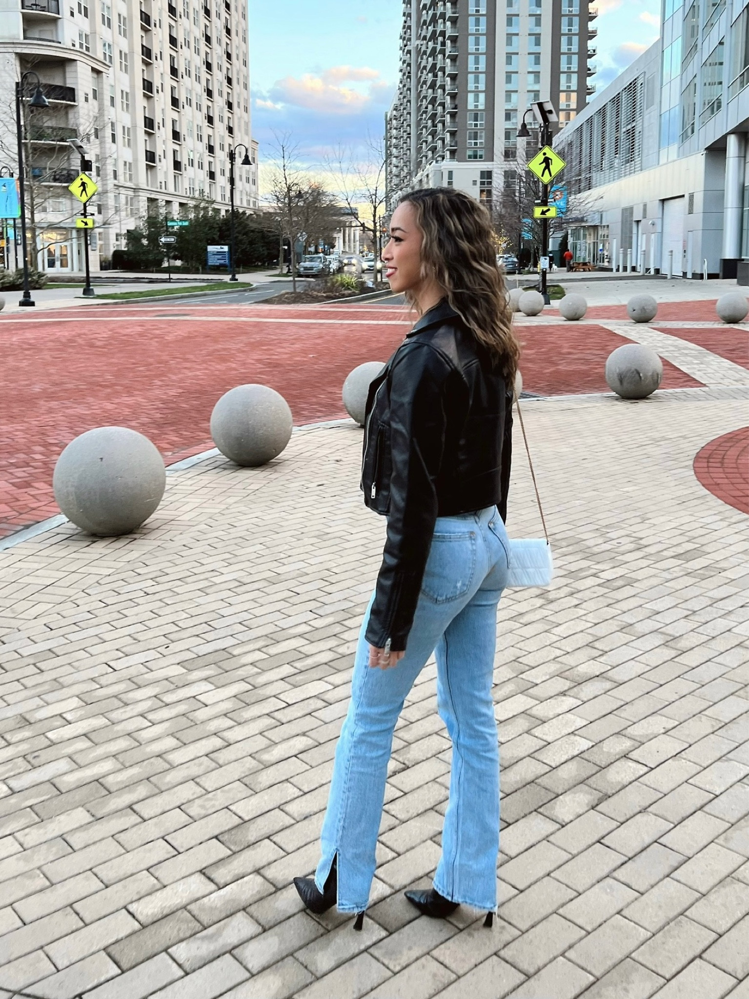 The perfect jeans 👖  #LTKstyletip #LTKfindsunder100

#LTKSeasonal
