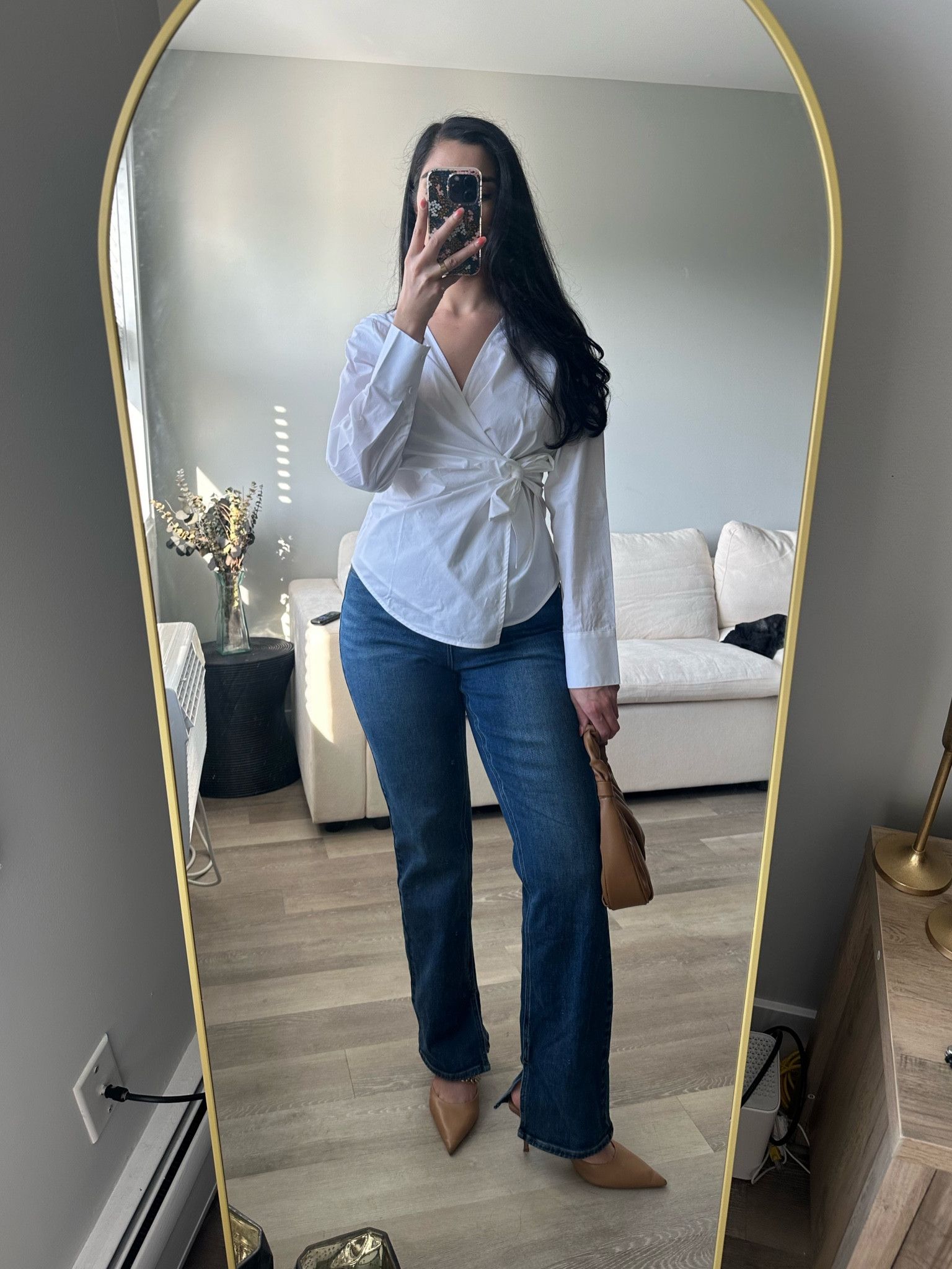 Fall outfits
Fall style
Universal standard denim
Universal standard
White tie poplin top
Straight leg jeans 