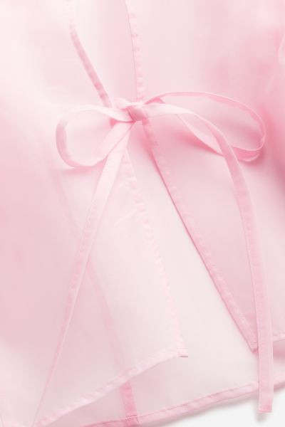 Puff-sleeved organza top | H&M (UK, MY, IN, SG, PH, TW, HK)