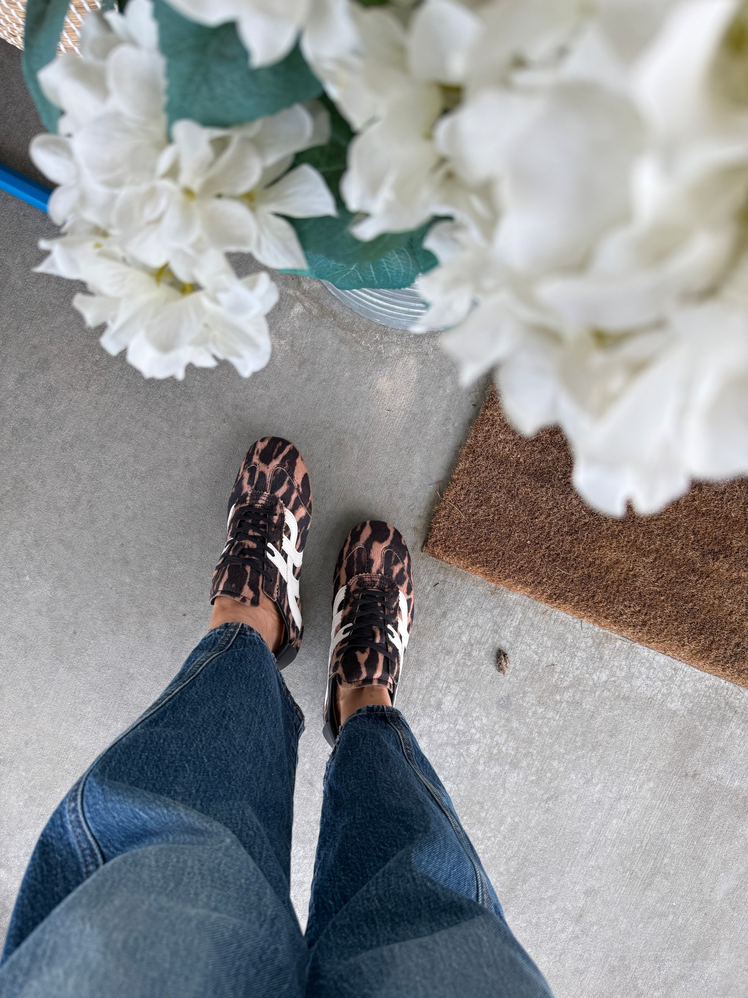 Cute sneaks. True to size.