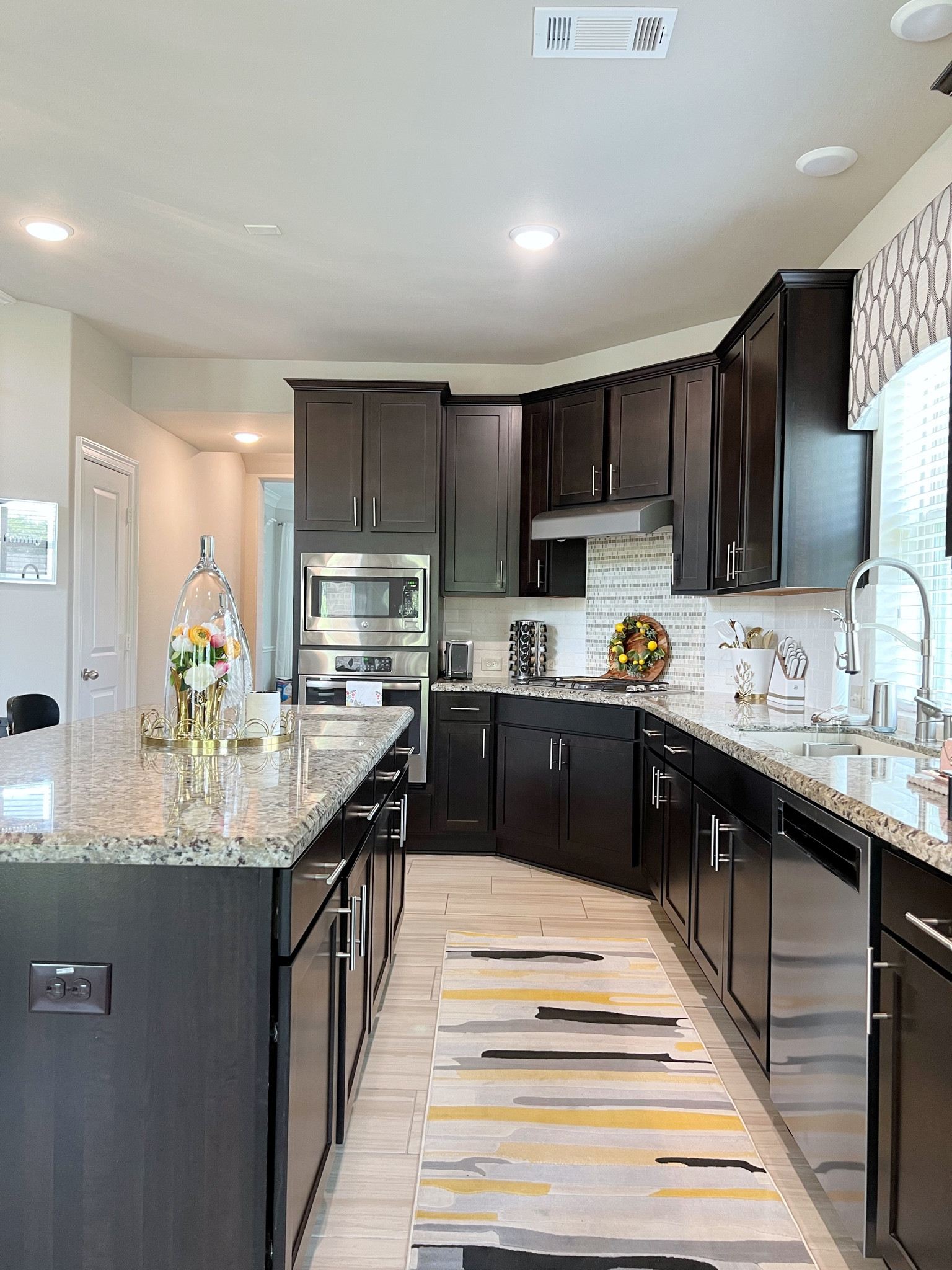 #homedecor #kitchendecor #vacuum #summerdecor 

#LTKFind #LTKsalealert #LTKhome