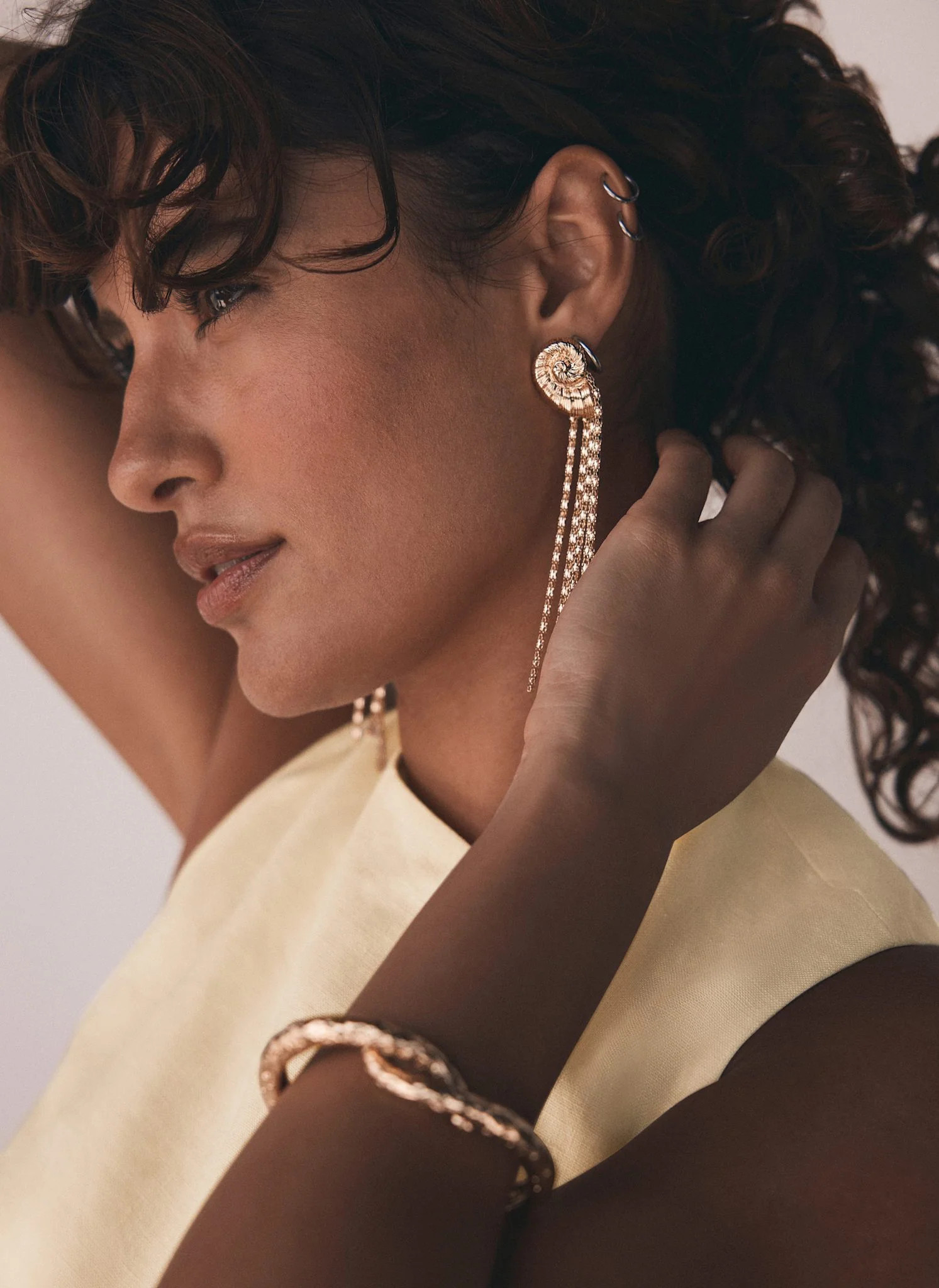 Gold Tone Shell Drop Earring | Mint Velvet