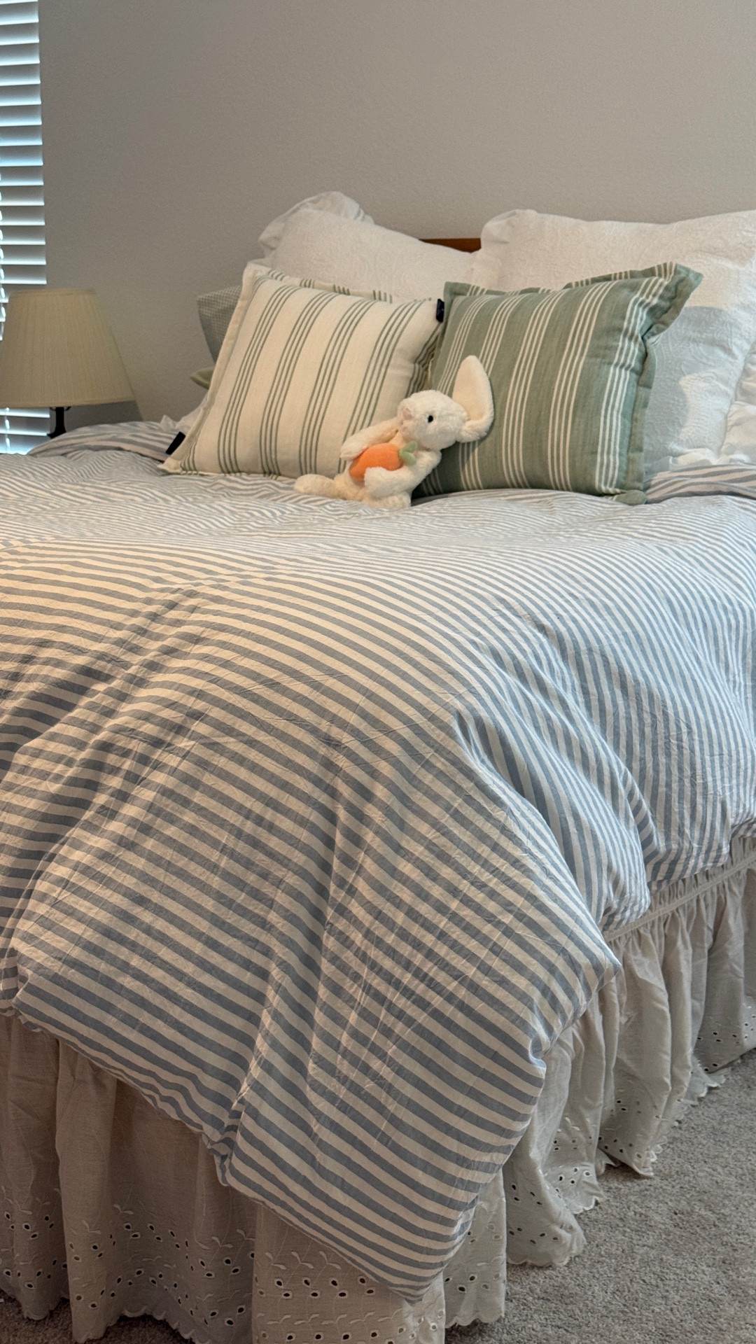 Comfiest bedding ever☺️🧺🫶🏼


#LTKHome #LTKgrwm #LTKmorningroutine