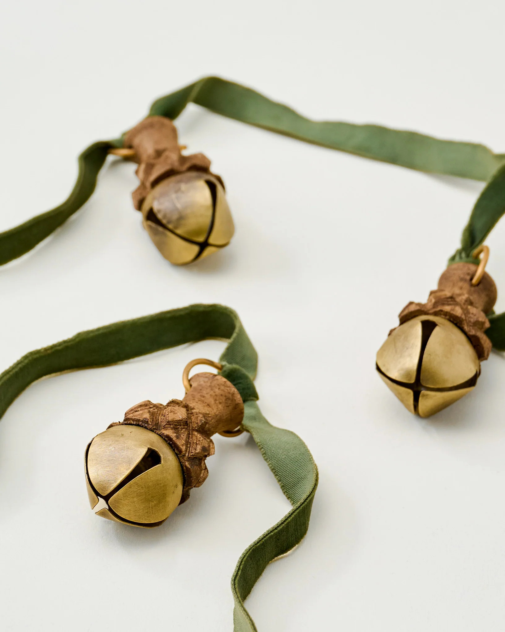 Acorn Jingle Bell + Velvet Garland | Magnolia