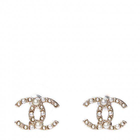 CHANEL

Pearl CC Earrings Gold


88 | Fashionphile