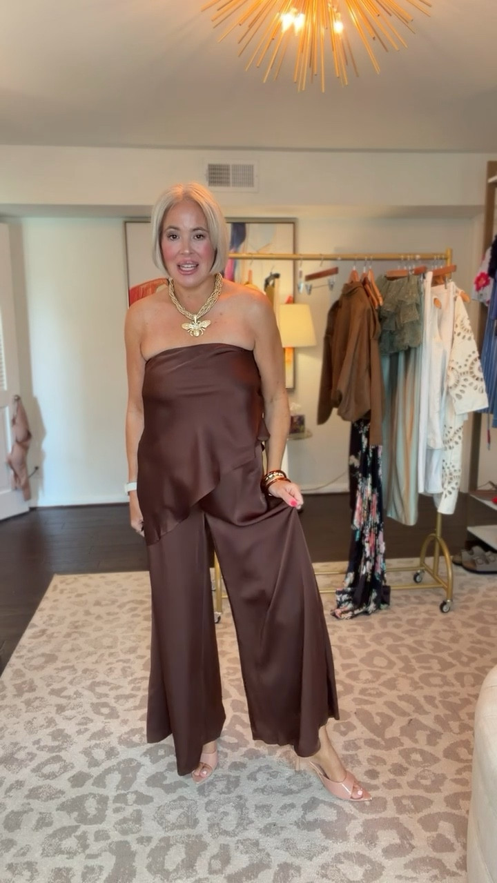 if you’re not a dress girl you NEED this set! so flowy and gorgeous! wearing size small, recommend sizing up! 

#LTKootd #LTKSeasonal #LTKgrwm