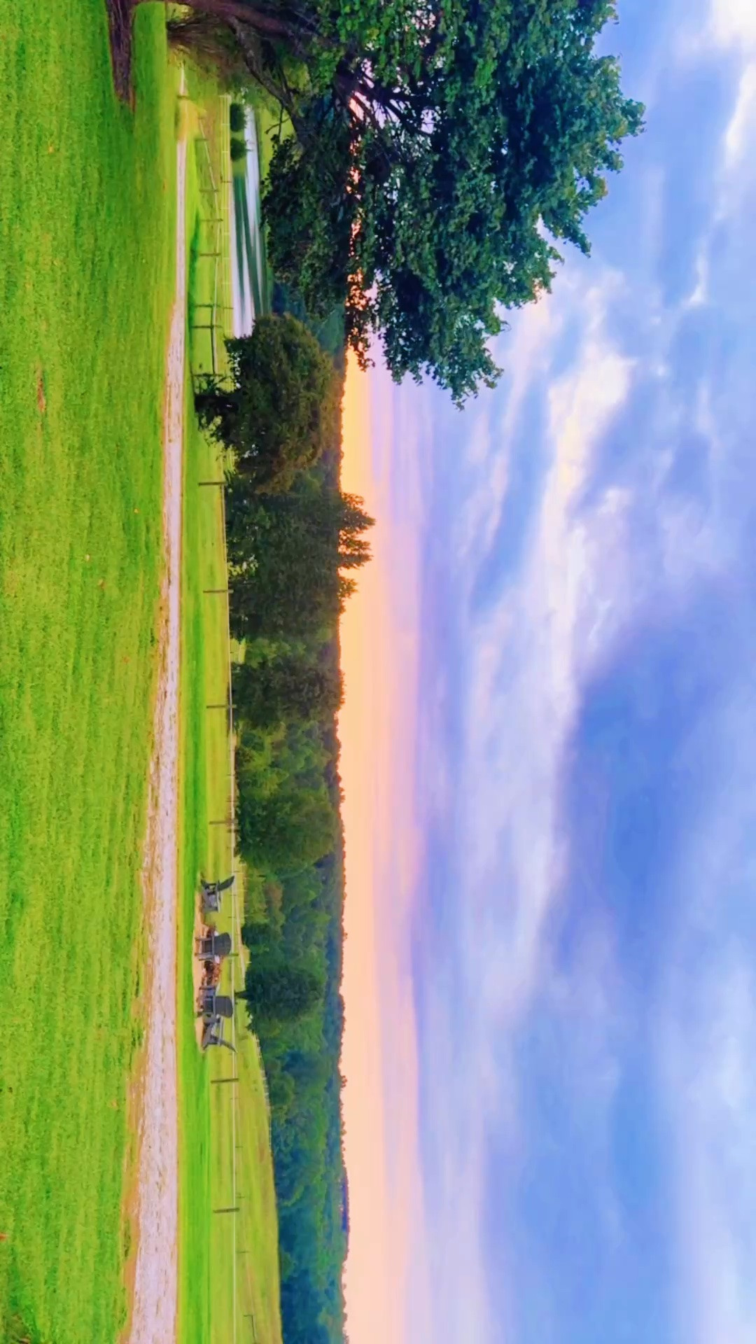 Watched the sunrise 🌅 and took care of the chickens 🐓 already ✔️ and now about to head out the door 🚪 to our local MomCo group at church!! 💒 Happy Tuesday, y’all!! 🤩
