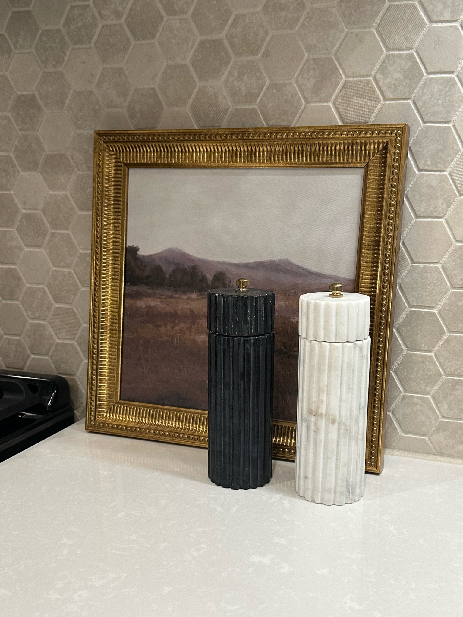 marble ribbed salt + pepper grinders 🧂 ✨ 

#LTKHome #LTKGiftGuide