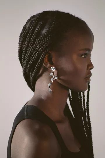Kendrick Twisted Statement Earring | Urban Outfitters (US and RoW)