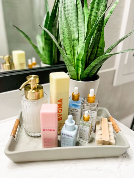 Skin care routine favorites and organization. 
BYOMA skin care products - great for combo skin. Non-comedogenic, vegan, cruelty free, with no oil, alcohol, or fragrance.
Truly skin care - vegan and cruelty free

#LTKbeauty #LTKhome