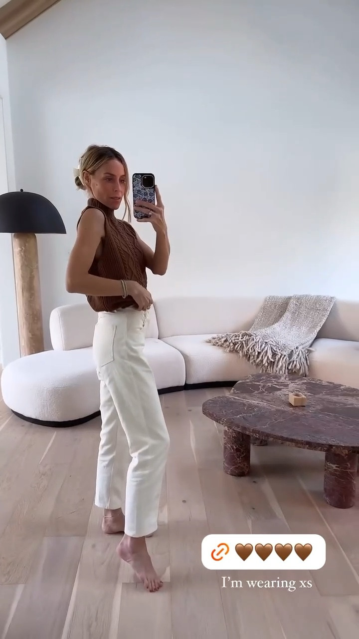 Love the detail on this knit sweater! 

#LTKVideo #LTKStyleTip