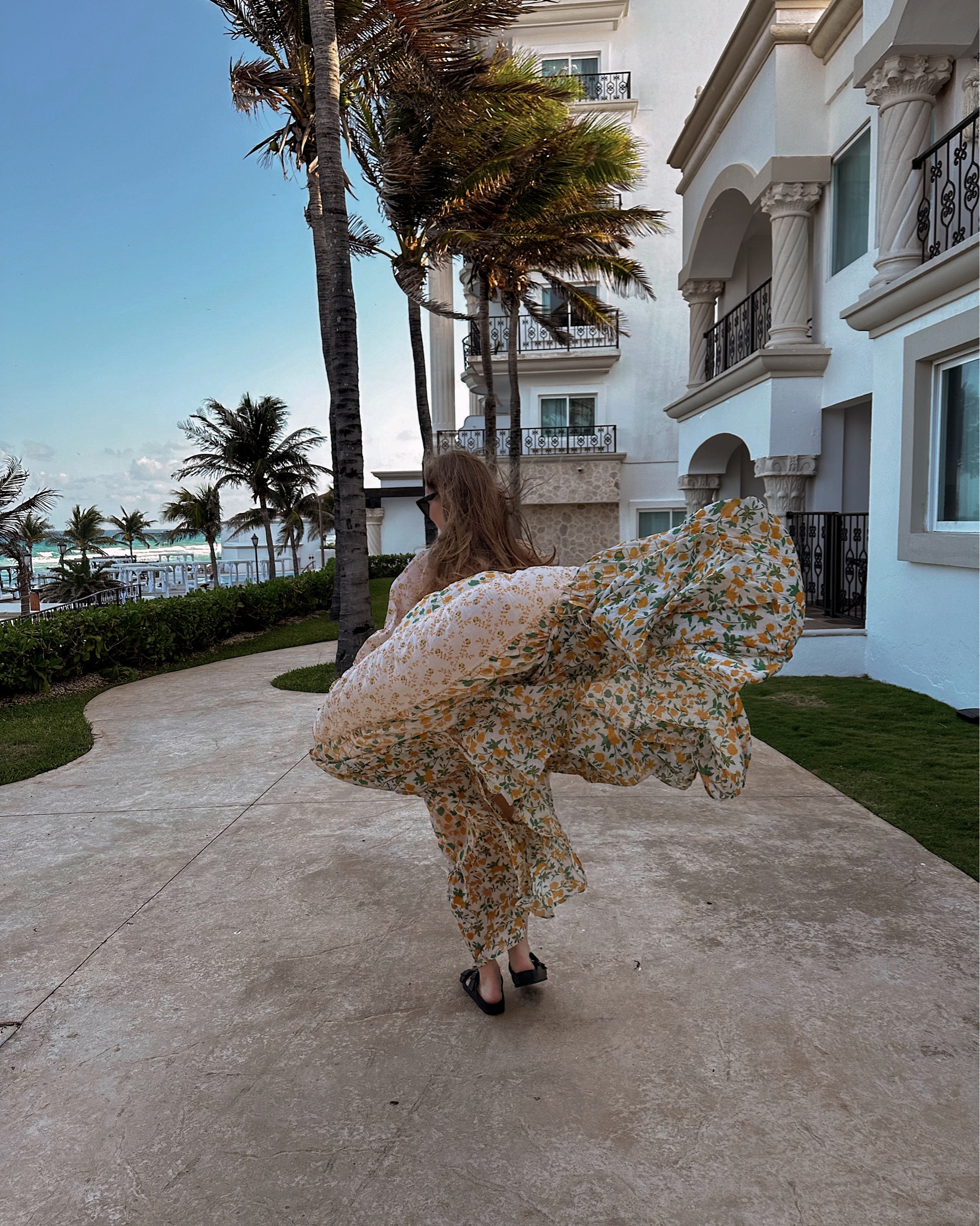 Vacation style

#LTKSeasonal #LTKtravel #LTKfit