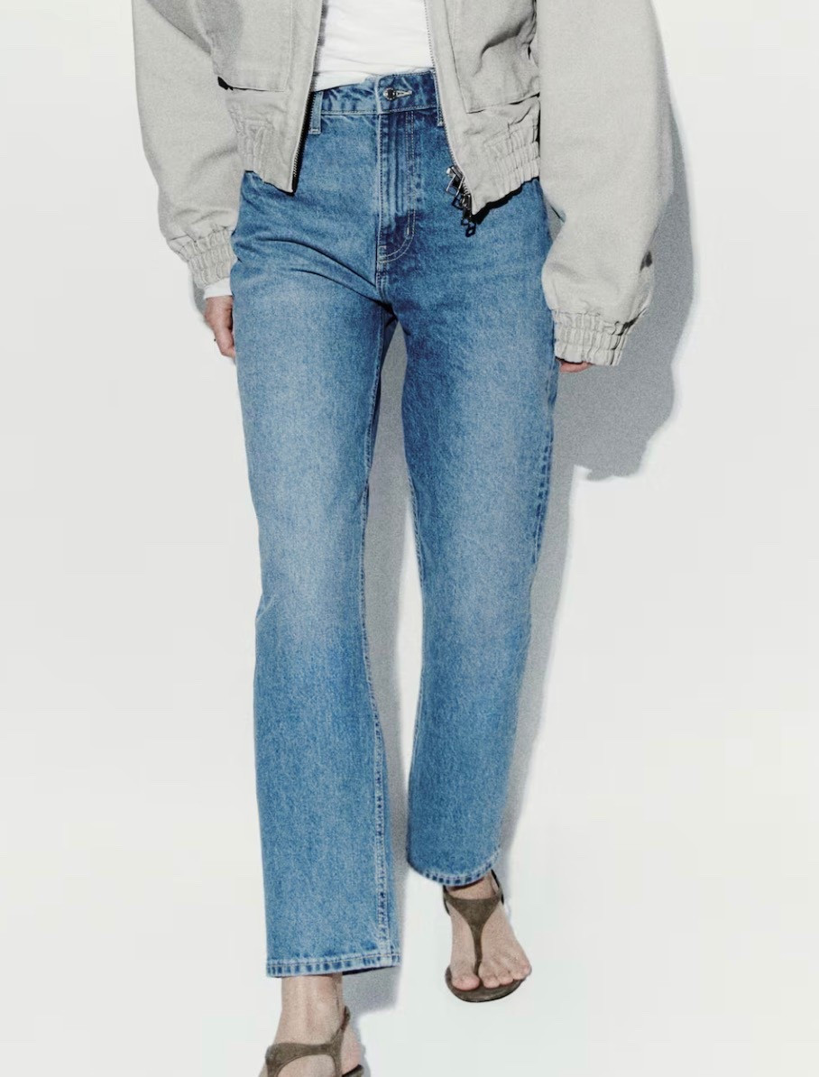 H&M Women Clothes dress, blouse, ballon sleeve, jeans, mom jeanss

#LTKdayinmylife #LTKmomlife #LTKTravel