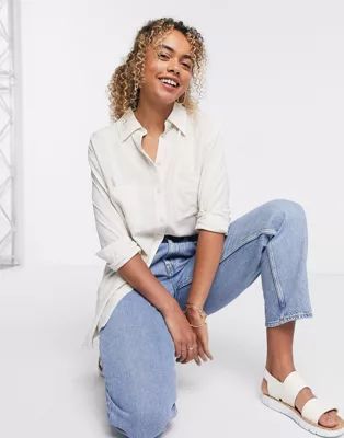 Weekday Luna oversized linen shirt in off-white | ASOS (Global)