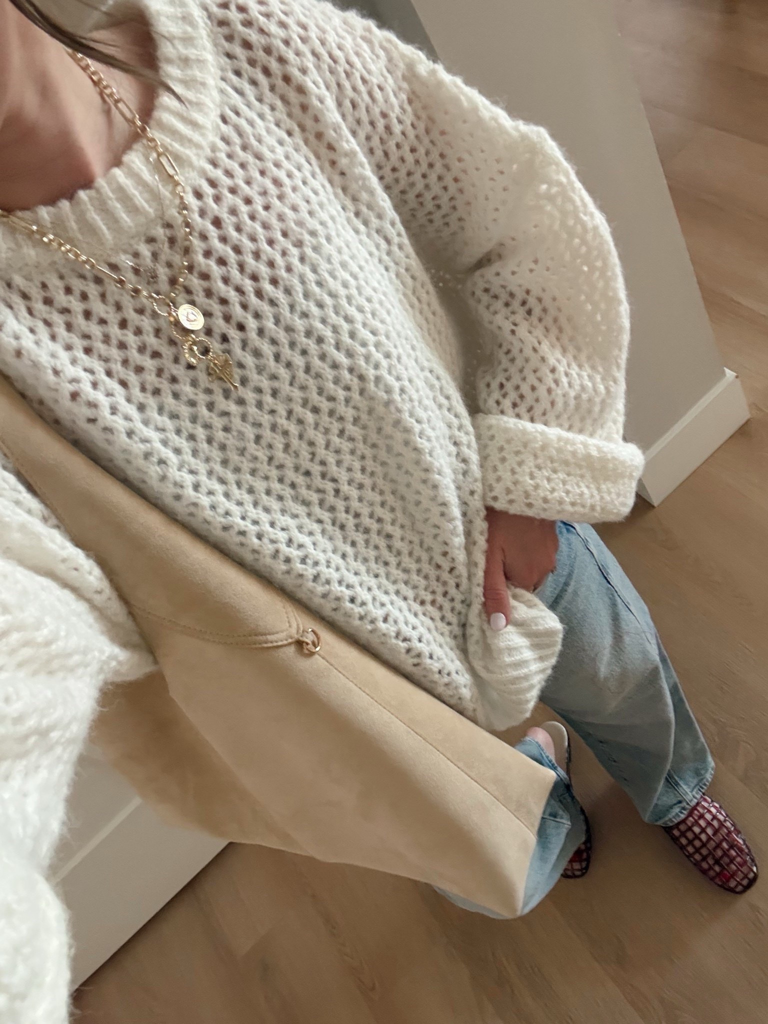 ootd✨ a chunky open knit sweater, barrel jeans and jelly slides 

Casual style, spring style, outfit inspo, open knit 

#LTKootd

#LTKdayinmylife #LTKootd #LTKSeasonal