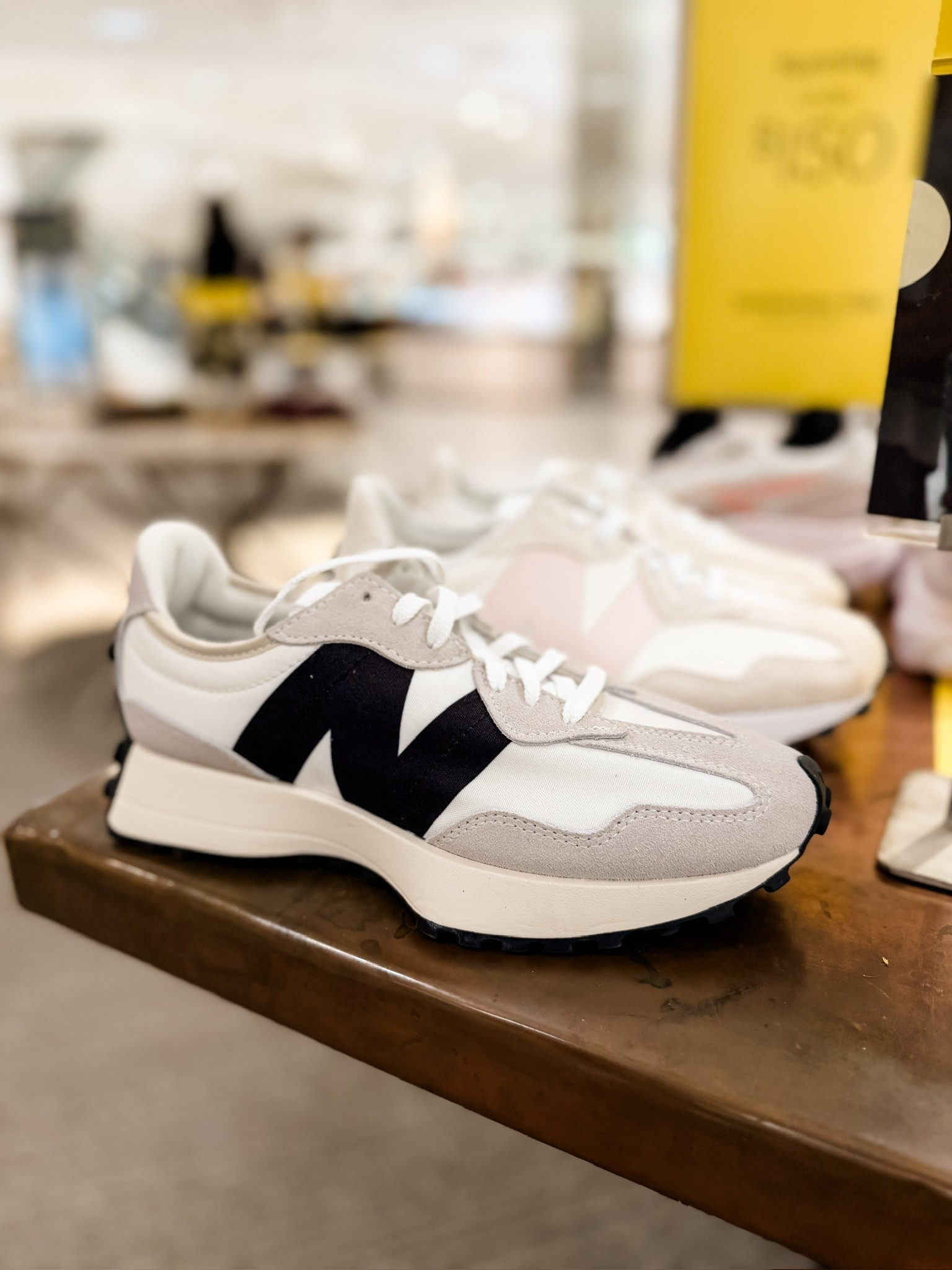 The best sneakers for everyday wear 👏🏼 on sale now!

Loverly Grey, new balance, women’s neutral sneakers, NSALE, Nordstrom sale, sale alert

#LTKSaleAlert #LTKActive