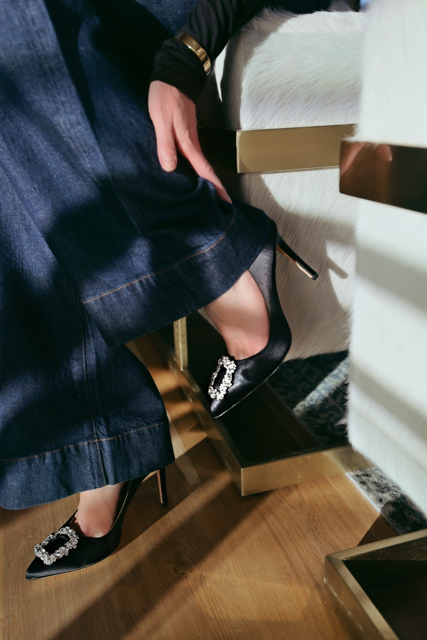 Bring on the festive drama with these gorgeous sparkly pumps by Badgley Mischka. 

#LTKHoliday #LTKSeasonal