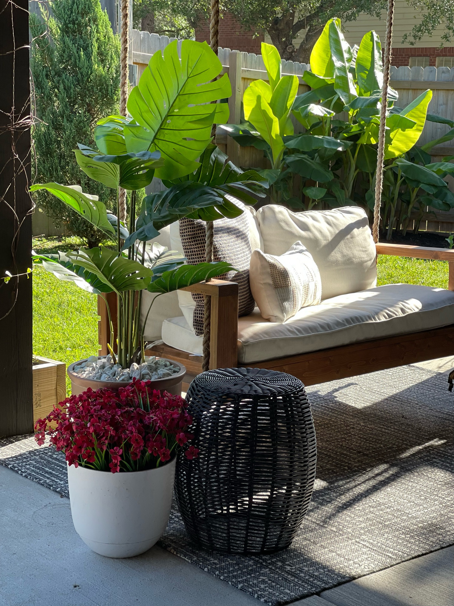 That morning sunshine ☀️😎

#LTKhome